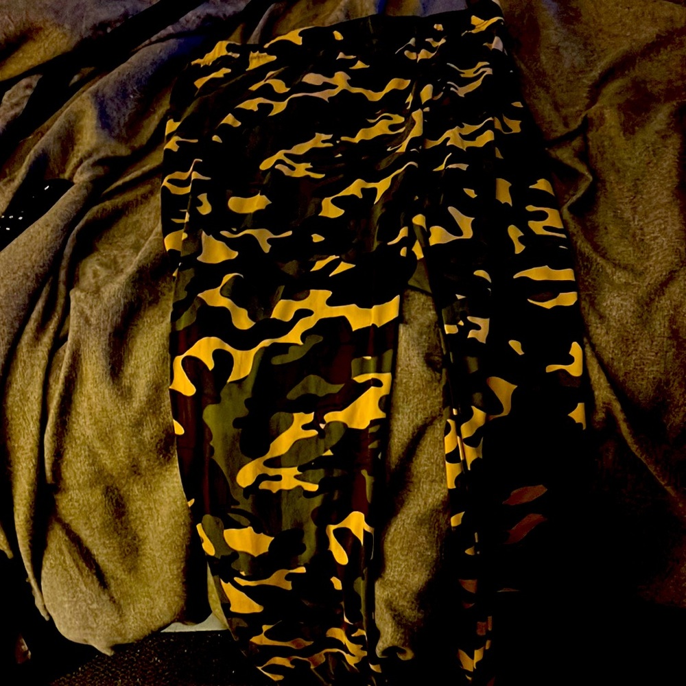 Camo leggings